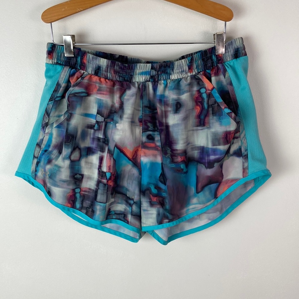 ✨3/$25✨ Under Armour Loose Fit Athletic Shorts - L